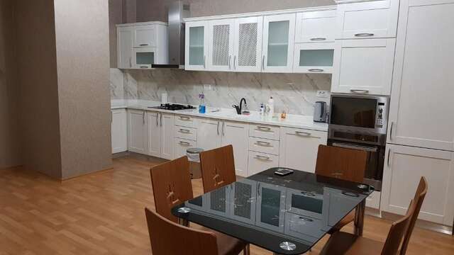 Апартаменты Modern City Center Apartment Баку-54
